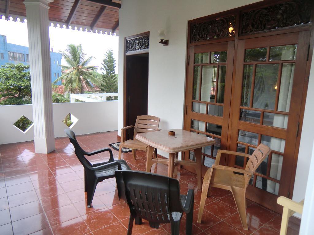 The Oasis Villa Hikkaduwa Room photo