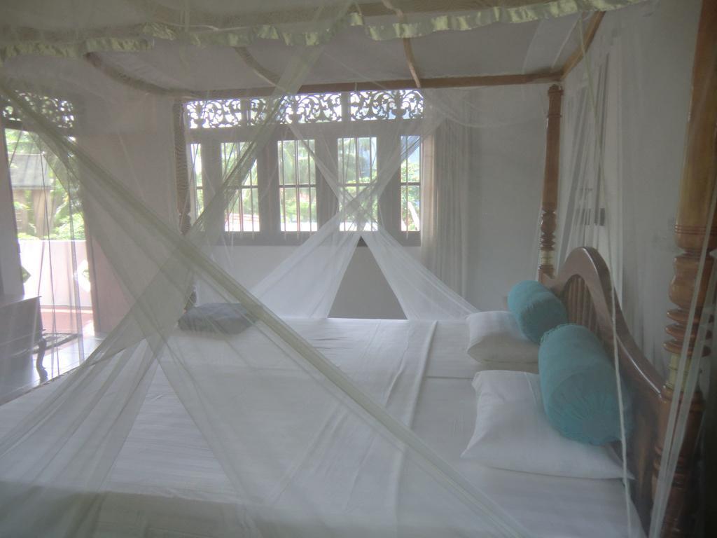 The Oasis Villa Hikkaduwa Room photo