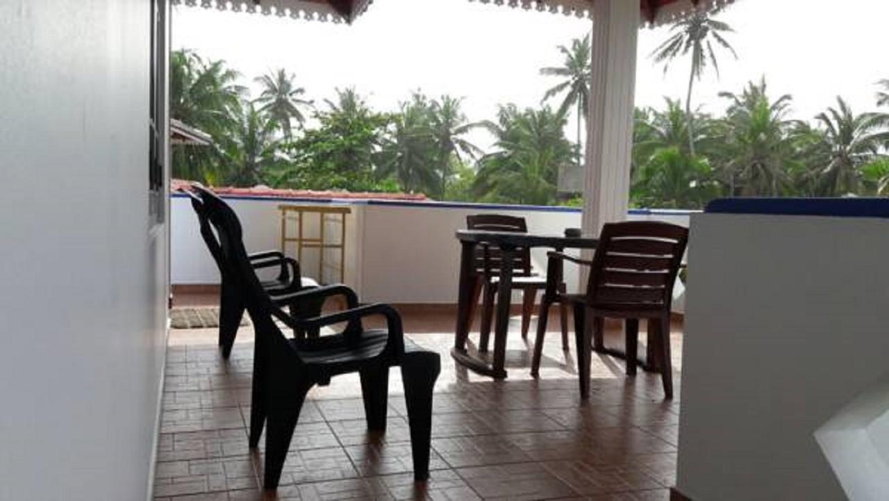 The Oasis Villa Hikkaduwa Exterior photo
