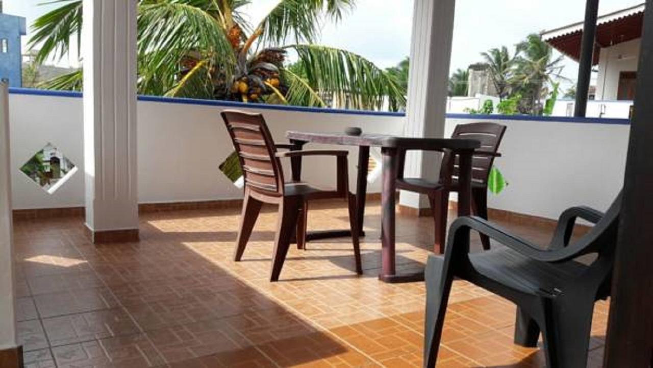 The Oasis Villa Hikkaduwa Exterior photo